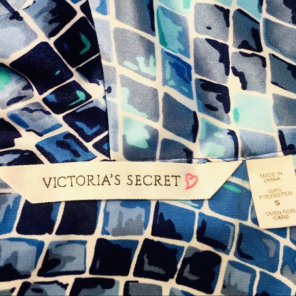 Victoria’s Secret Button Down Top pajama shirt sm - Picture 6 of 6